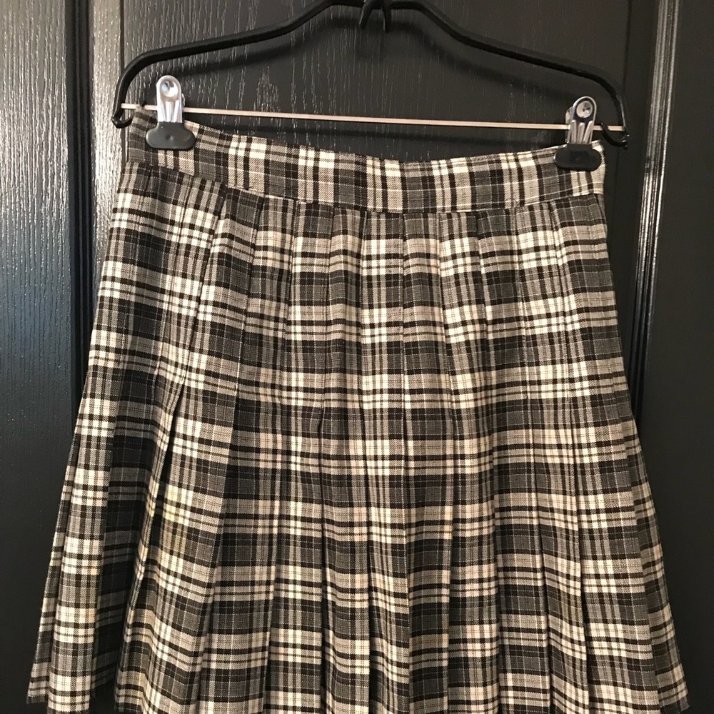 Black and white pleated skirt